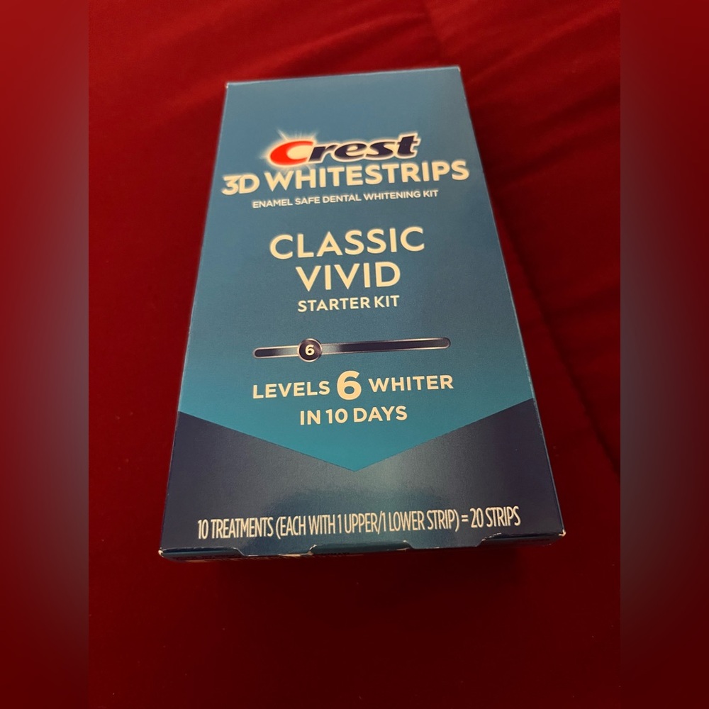 NEW Crest 3D Whitestrips Classic Vivid Starter Kit